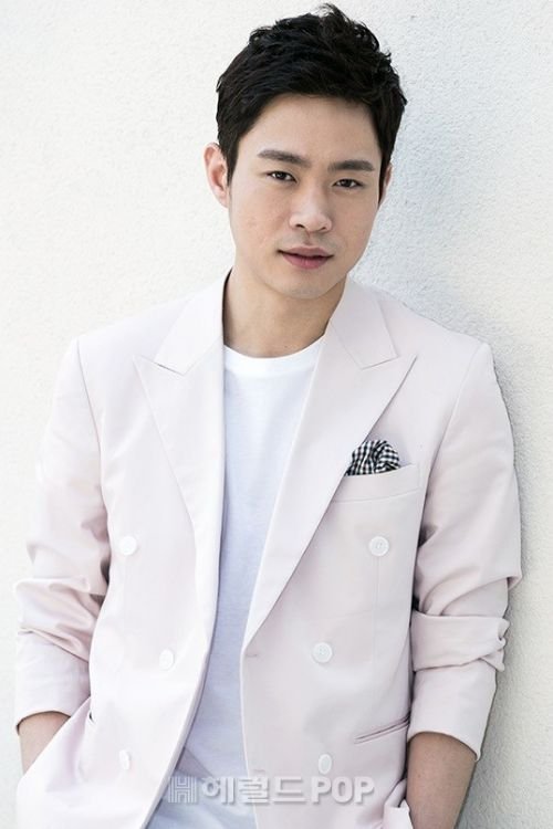 Ким Дон Ён / Kim Dong Young биография, список дорам, личная жизнь