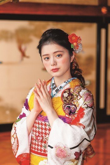 紺野彩夏
