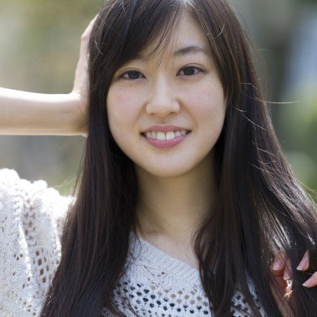 鮎川桃果
