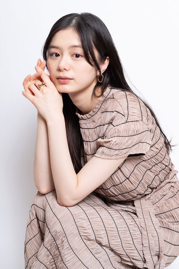 紺野彩夏