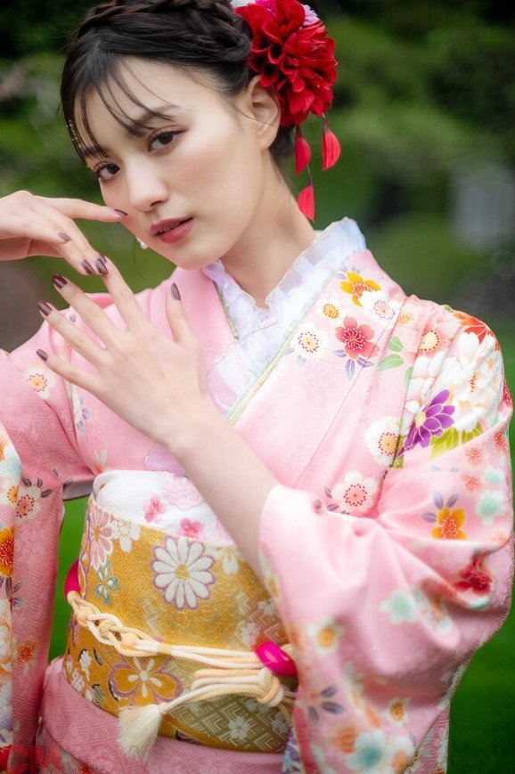 鶴嶋乃愛