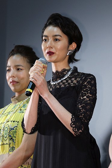 中村映里子