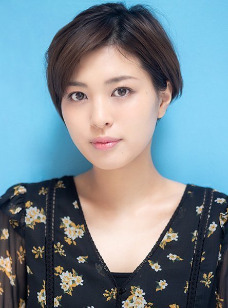 荒井萌