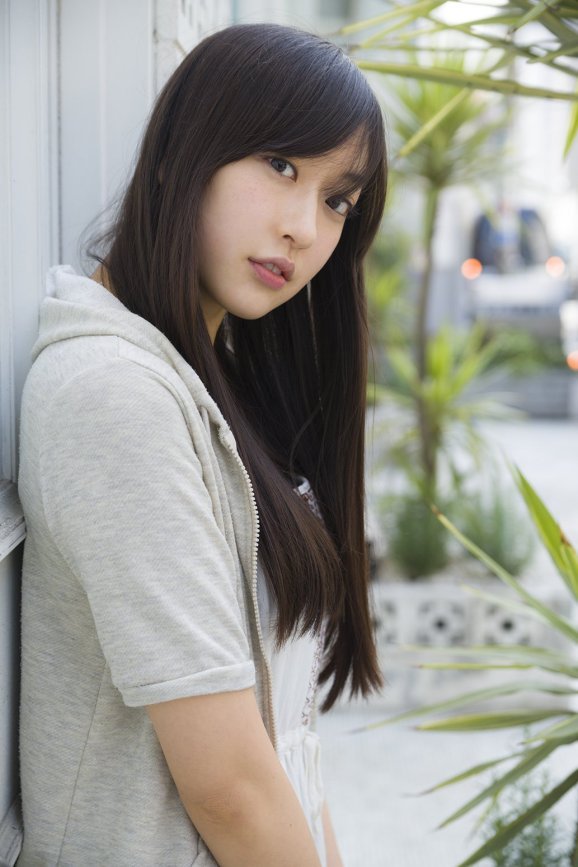 鮎川桃果