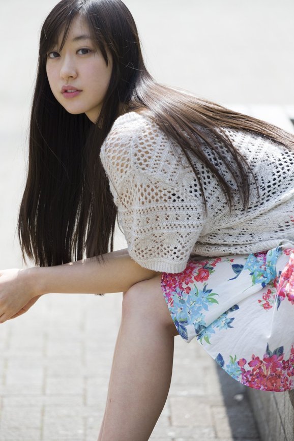 鮎川桃果