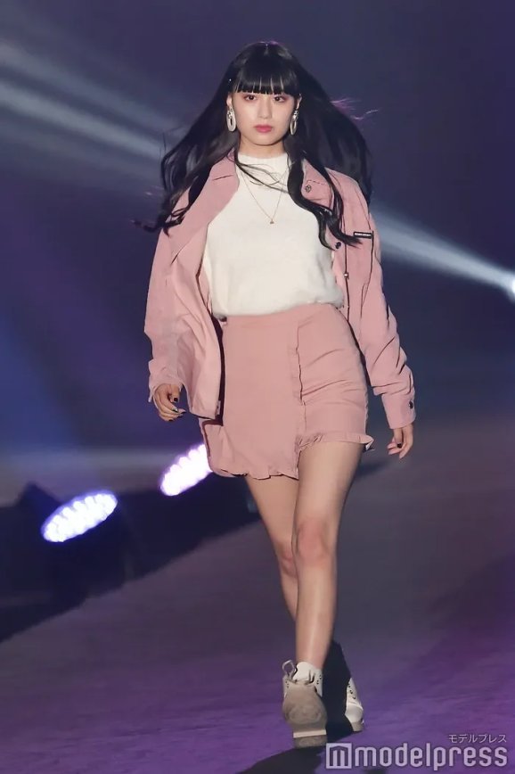 鶴嶋乃愛