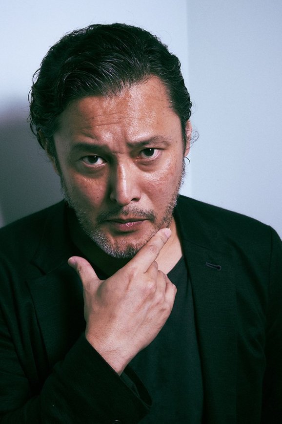 横田栄司