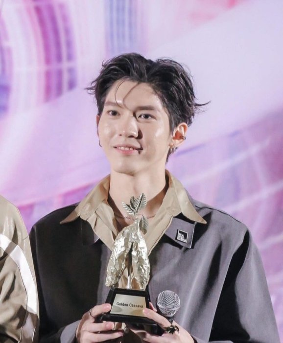 У Тханабун Киатниран / Aou Thanaboon Kiatniran - биография, фильмография