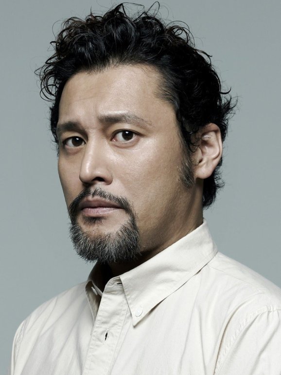 横田栄司