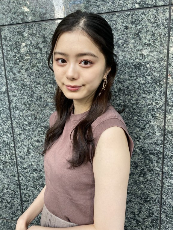 紺野彩夏