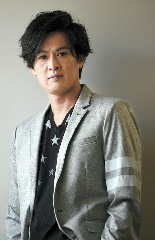 新納慎也