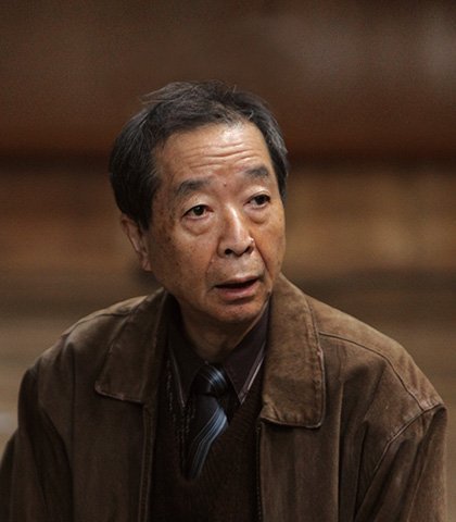 綾田俊樹