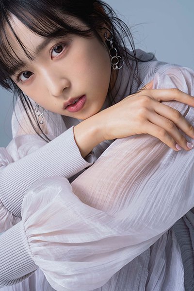 小栗有以