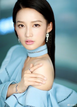 Ли Цинь / Li Qin