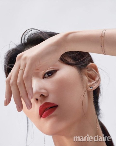 Чон Джи Хён стала моделью на страницах Marie Claire