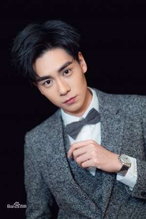 Ху И Тянь / Hu Yi Tian